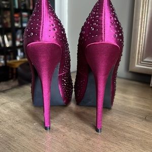 Size 7.5 Bakers elegant high heel (Burgundy/Magenta)